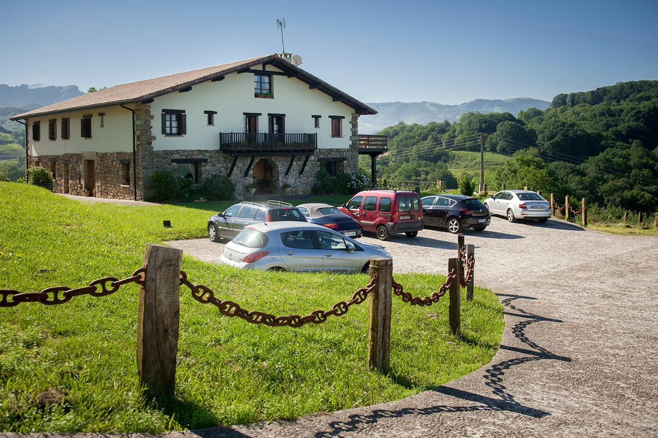 Casa Peluaga Vendégház Oiartzun Kültér fotó